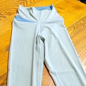 HALARA Women Pants XS Extra Small New Exercise ATHLETIC LIGHT GREEN LEGGINGS